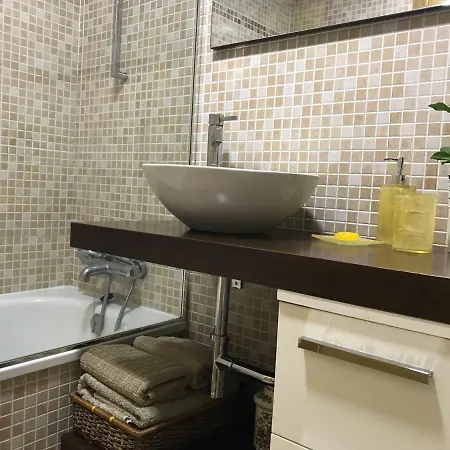 Varosha شقة كومبارو